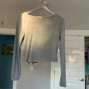 Grey long sleeved crop top